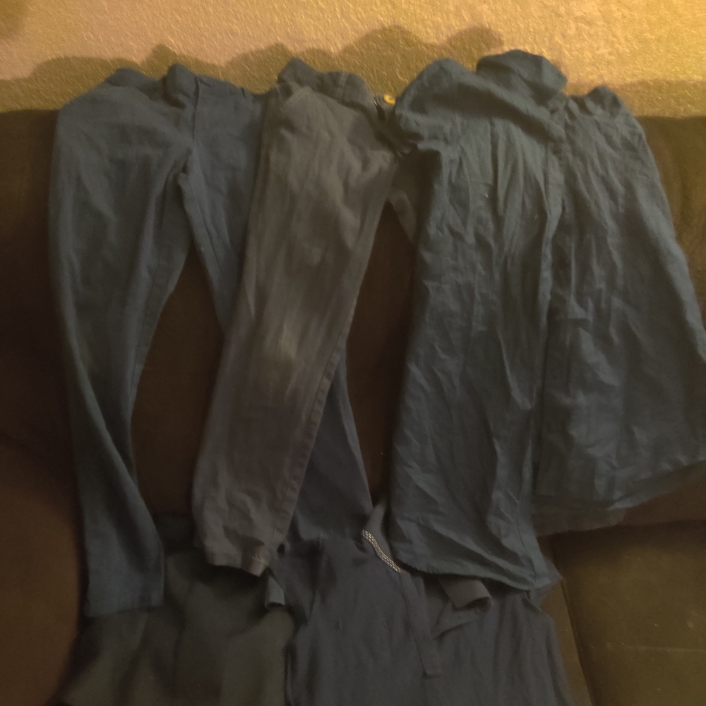 Uniform bundle - Picture 2 of 3